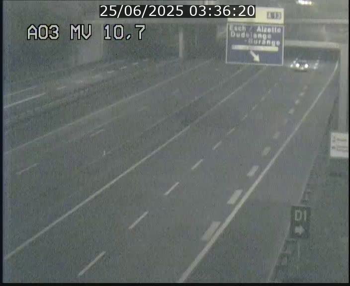 <h2>Traffic live webcam Luxembourg Croix de Bettembourg - A3 - BK 10.7 - direction France</h2>