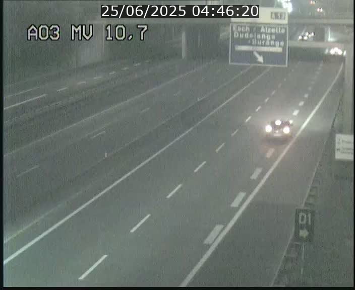 <h2>Traffic live webcam Luxembourg Croix de Bettembourg - A3 - BK 10.7 - direction France</h2>