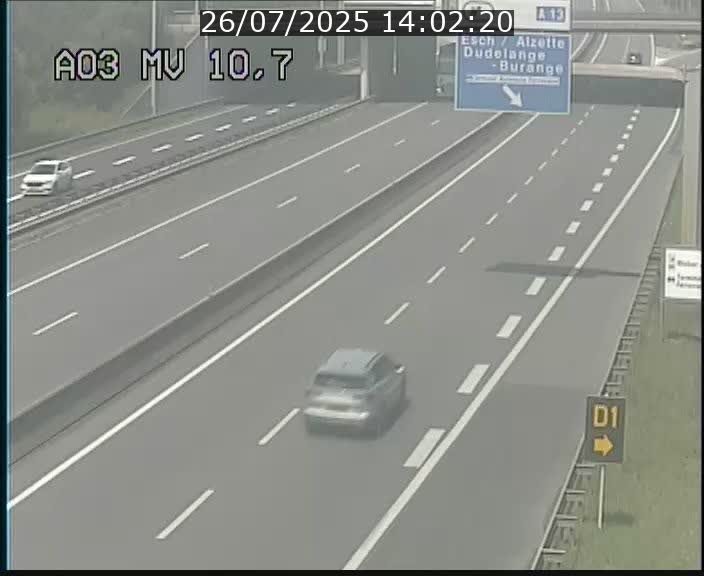 <h2>Traffic live webcam Luxembourg Croix de Bettembourg - A3 - BK 10.7 - direction France</h2>
