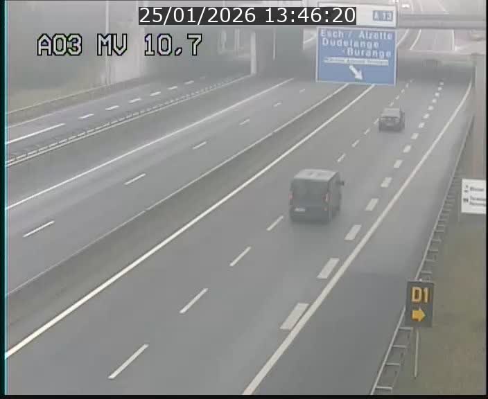 <h2>Traffic live webcam Luxembourg Croix de Bettembourg - A3 - BK 10.7 - direction France</h2>