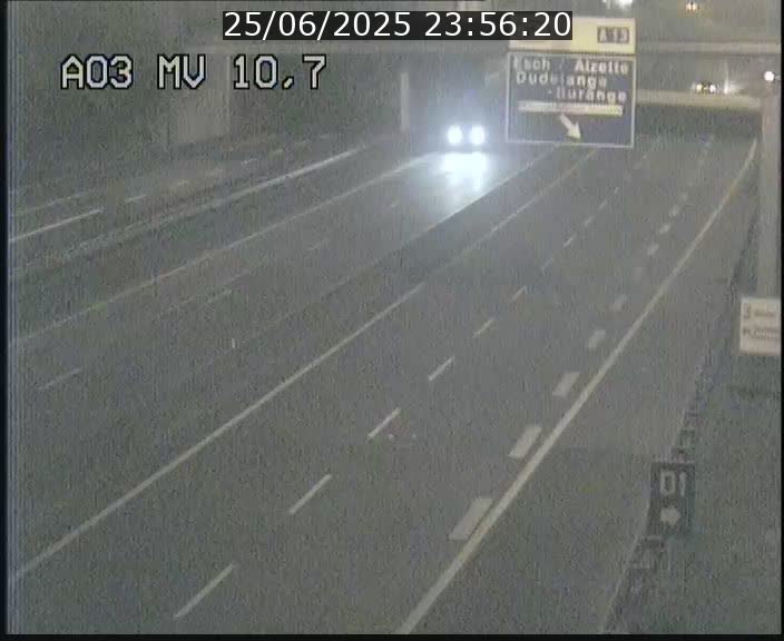 <h2>Traffic live webcam Luxembourg Croix de Bettembourg - A3 - BK 10.7 - direction France</h2>