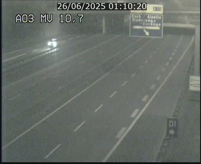 <h2>Traffic live webcam Luxembourg Croix de Bettembourg - A3 - BK 10.7 - direction France</h2>