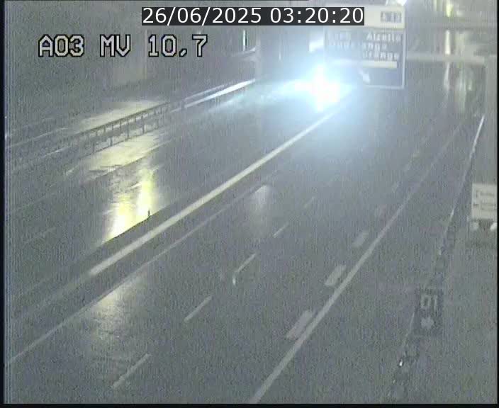 <h2>Traffic live webcam Luxembourg Croix de Bettembourg - A3 - BK 10.7 - direction France</h2>