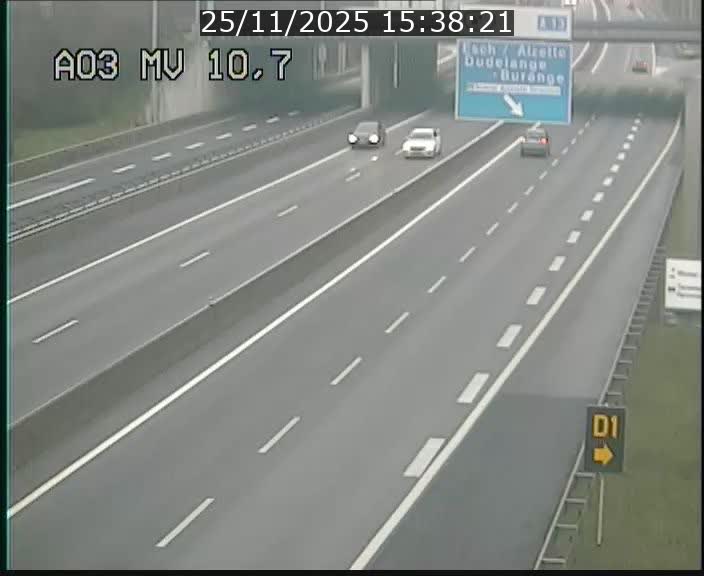 <h2>Traffic live webcam Luxembourg Croix de Bettembourg - A3 - BK 10.7 - direction France</h2>