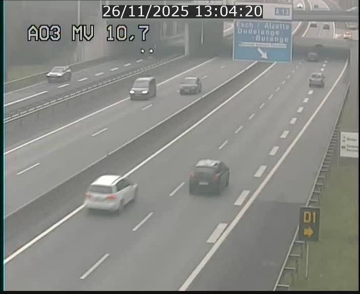 <h2>Traffic live webcam Luxembourg Croix de Bettembourg - A3 - BK 10.7 - direction France</h2>