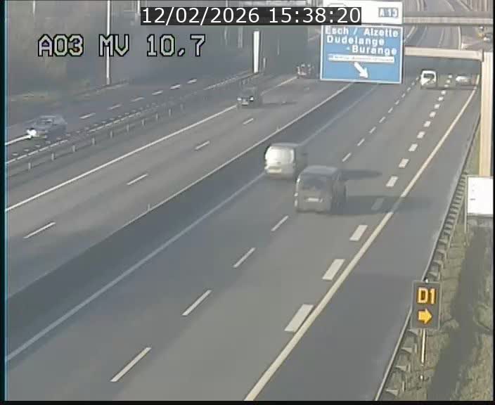 Traffic live webcam Luxembourg Croix de Bettembourg - A3 - BK 10.7 - direction France