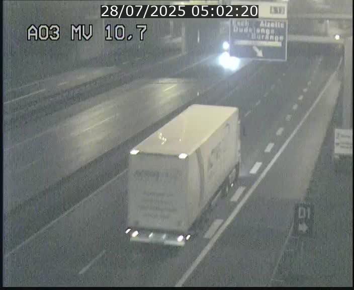 <h2>Traffic live webcam Luxembourg Croix de Bettembourg - A3 - BK 10.7 - direction France</h2>