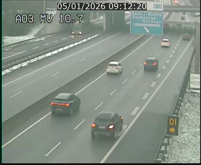 <h2>Traffic live webcam Luxembourg Croix de Bettembourg - A3 - BK 10.7 - direction France</h2>