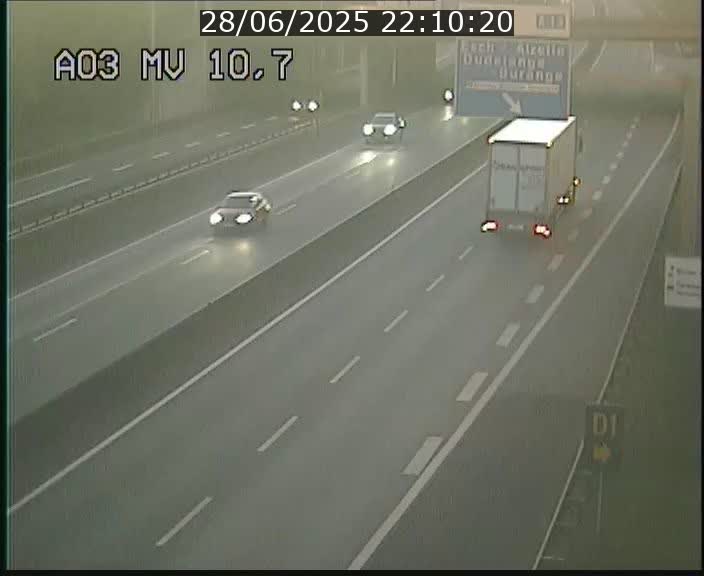 <h2>Traffic live webcam Luxembourg Croix de Bettembourg - A3 - BK 10.7 - direction France</h2>