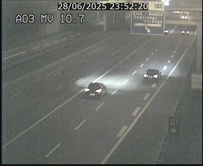 <h2>Traffic live webcam Luxembourg Croix de Bettembourg - A3 - BK 10.7 - direction France</h2>
