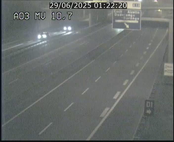 <h2>Traffic live webcam Luxembourg Croix de Bettembourg - A3 - BK 10.7 - direction France</h2>