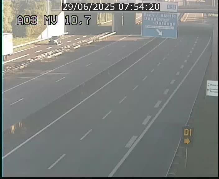 <h2>Traffic live webcam Luxembourg Croix de Bettembourg - A3 - BK 10.7 - direction France</h2>
