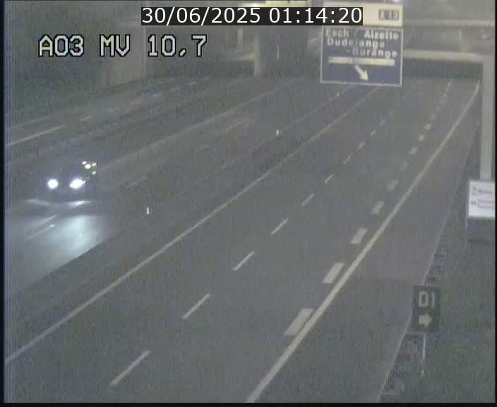 <h2>Traffic live webcam Luxembourg Croix de Bettembourg - A3 - BK 10.7 - direction France</h2>