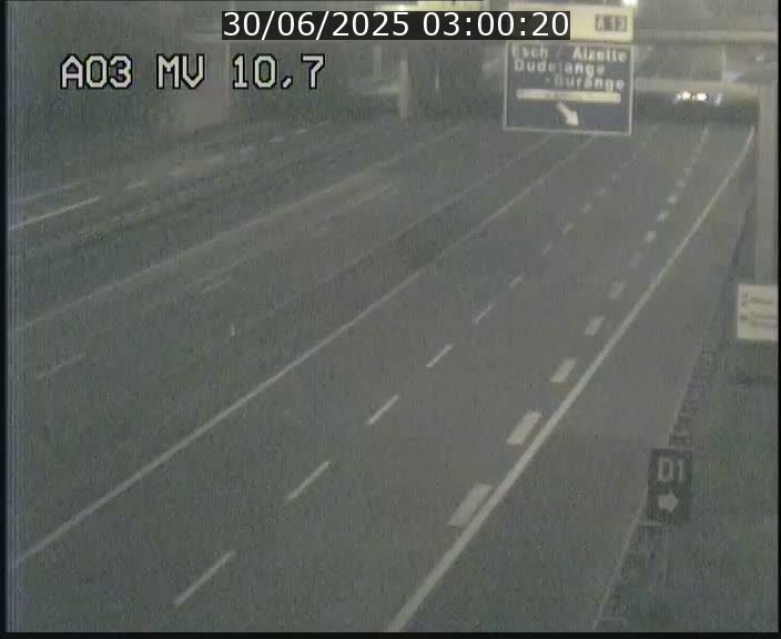 <h2>Traffic live webcam Luxembourg Croix de Bettembourg - A3 - BK 10.7 - direction France</h2>