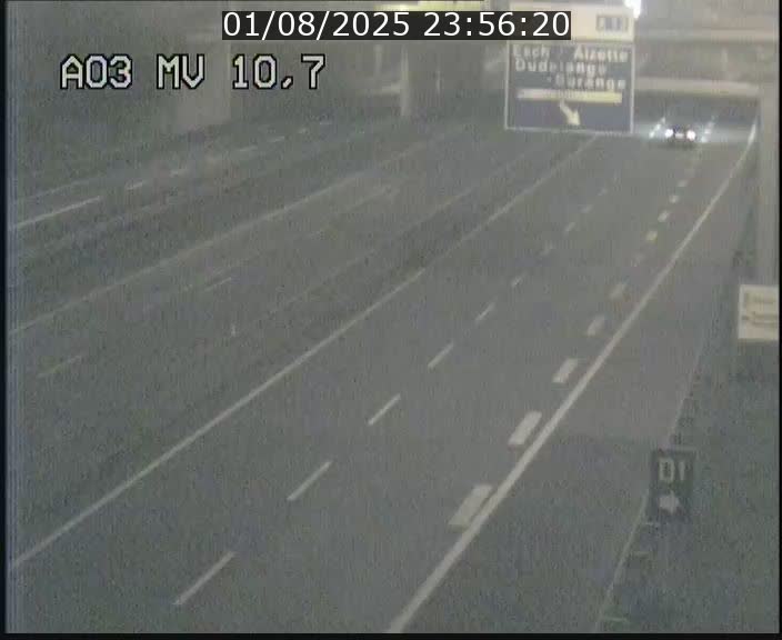 <h2>Traffic live webcam Luxembourg Croix de Bettembourg - A3 - BK 10.7 - direction France</h2>