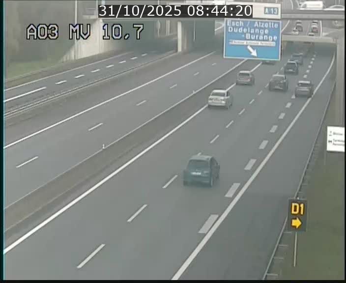 <h2>Traffic live webcam Luxembourg Croix de Bettembourg - A3 - BK 10.7 - direction France</h2>