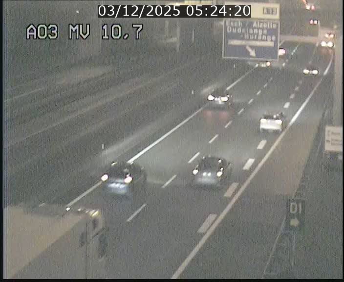 <h2>Traffic live webcam Luxembourg Croix de Bettembourg - A3 - BK 10.7 - direction France</h2>