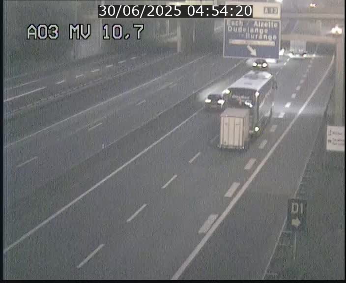 <h2>Traffic live webcam Luxembourg Croix de Bettembourg - A3 - BK 10.7 - direction France</h2>