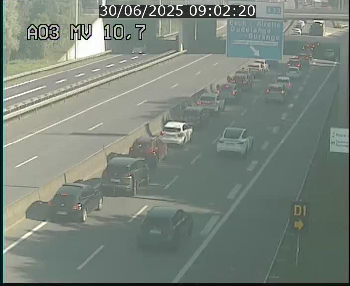 <h2>Traffic live webcam Luxembourg Croix de Bettembourg - A3 - BK 10.7 - direction France</h2>