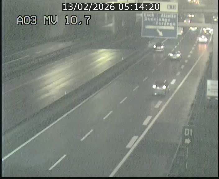 <h2>Traffic live webcam Luxembourg Croix de Bettembourg - A3 - BK 10.7 - direction France</h2>