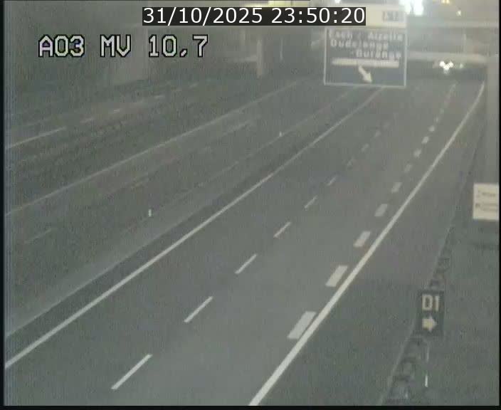 <h2>Traffic live webcam Luxembourg Croix de Bettembourg - A3 - BK 10.7 - direction France</h2>