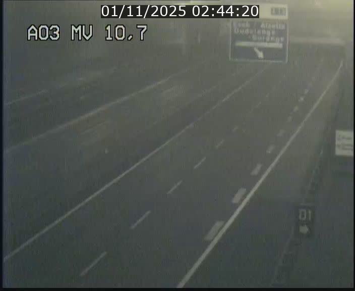 <h2>Traffic live webcam Luxembourg Croix de Bettembourg - A3 - BK 10.7 - direction France</h2>