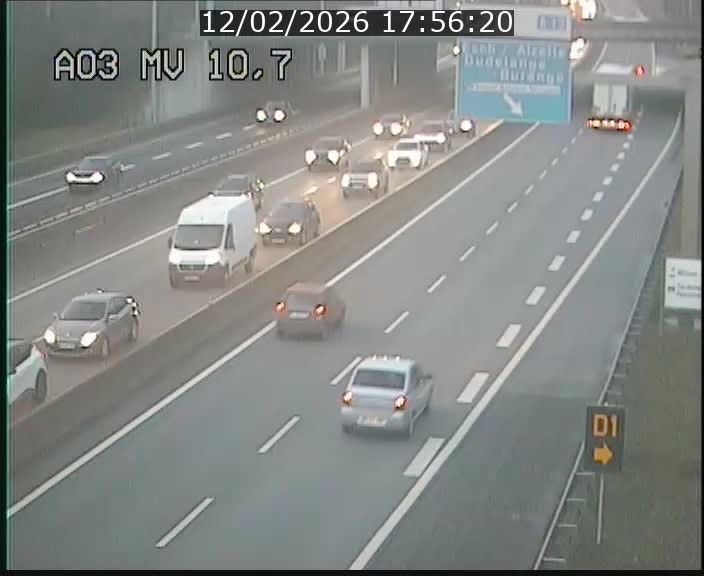 <h2>Traffic live webcam Luxembourg Croix de Bettembourg - A3 - BK 10.7 - direction France</h2>