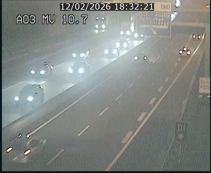 <h2>Traffic live webcam Luxembourg Croix de Bettembourg - A3 - BK 10.7 - direction France</h2>