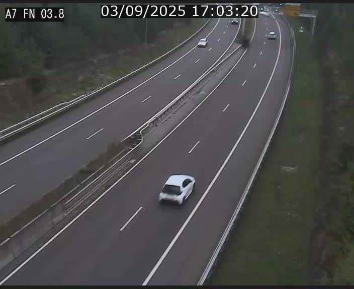 <h2>Caméra autoroute Luxembourg A7 - Passage à gibier Rëngelbour - direction Tunnel Stafelter</h2>