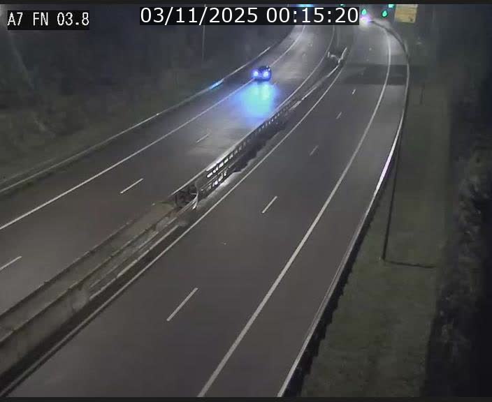 <h2>Caméra autoroute Luxembourg A7 - Passage à gibier Rëngelbour - direction Tunnel Stafelter</h2>
