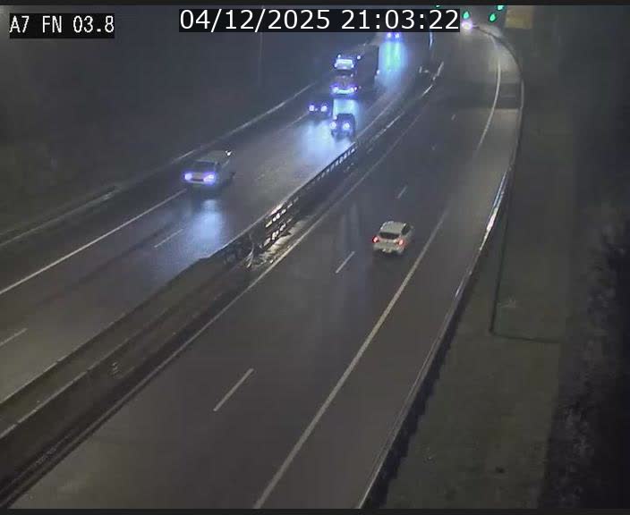 <h2>Caméra autoroute Luxembourg A7 - Passage à gibier Rëngelbour - direction Tunnel Stafelter</h2>