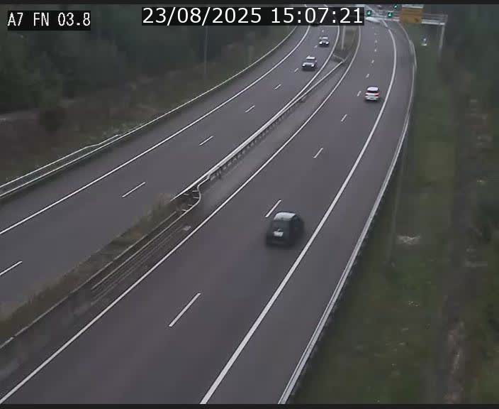 <h2>Caméra autoroute Luxembourg A7 - Passage à gibier Rëngelbour - direction Tunnel Stafelter</h2>