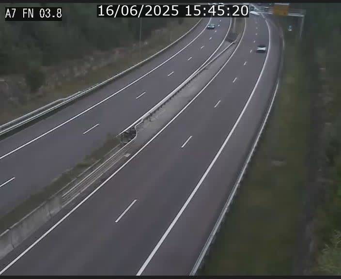 Caméra autoroute Luxembourg A7 - Passage à gibier Rëngelbour - direction Tunnel Stafelter