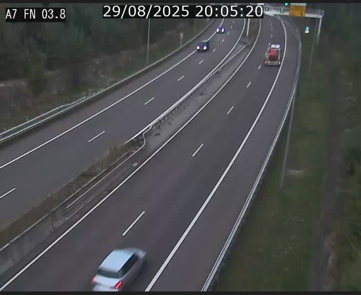 <h2>Caméra autoroute Luxembourg A7 - Passage à gibier Rëngelbour - direction Tunnel Stafelter</h2>