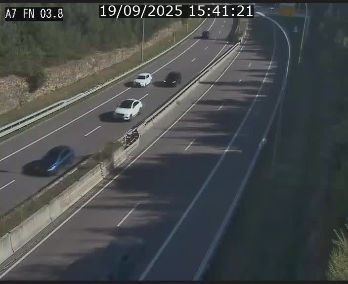 <h2>Caméra autoroute Luxembourg A7 - Passage à gibier Rëngelbour - direction Tunnel Stafelter</h2>