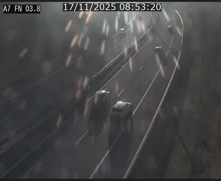 <h2>Caméra autoroute Luxembourg A7 - Passage à gibier Rëngelbour - direction Tunnel Stafelter</h2>