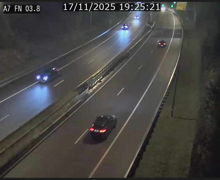 <h2>Caméra autoroute Luxembourg A7 - Passage à gibier Rëngelbour - direction Tunnel Stafelter</h2>