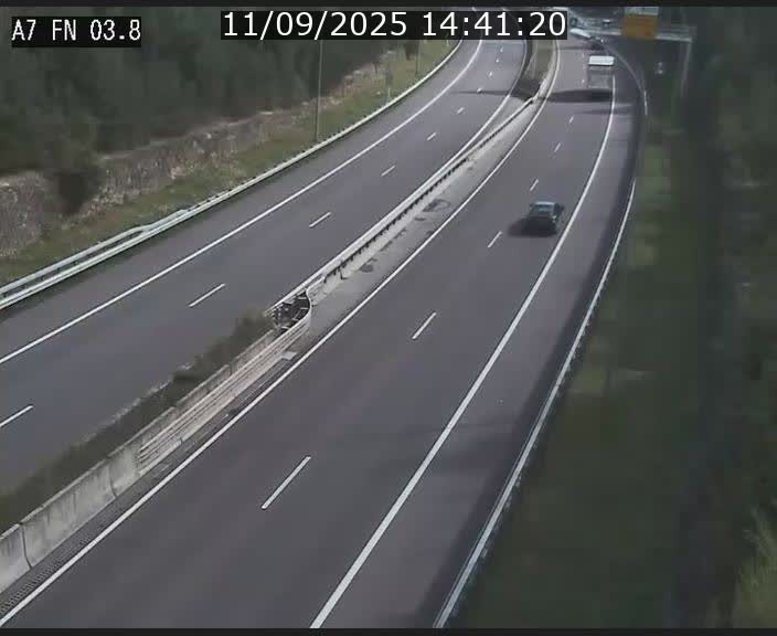 Caméra autoroute Luxembourg A7 - Passage à gibier Rëngelbour - direction Tunnel Stafelter