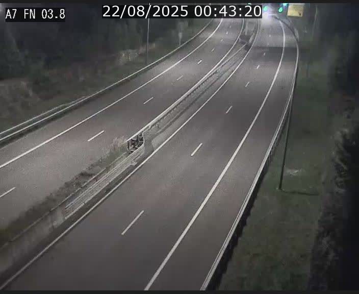 <h2>Caméra autoroute Luxembourg A7 - Passage à gibier Rëngelbour - direction Tunnel Stafelter</h2>
