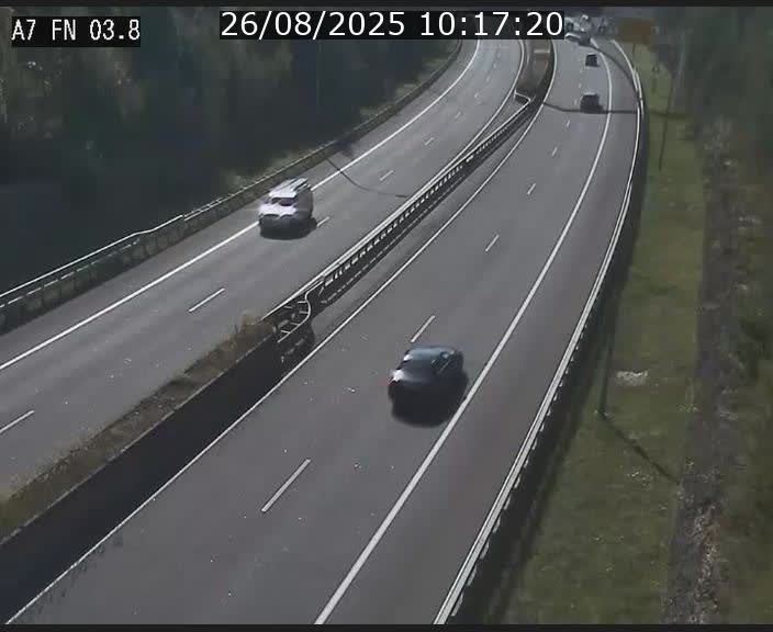 <h2>Caméra autoroute Luxembourg A7 - Passage à gibier Rëngelbour - direction Tunnel Stafelter</h2>