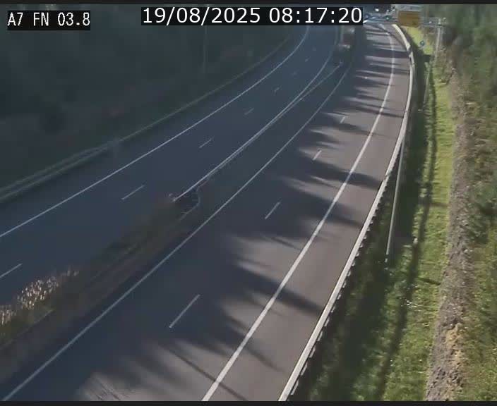<h2>Caméra autoroute Luxembourg A7 - Passage à gibier Rëngelbour - direction Tunnel Stafelter</h2>