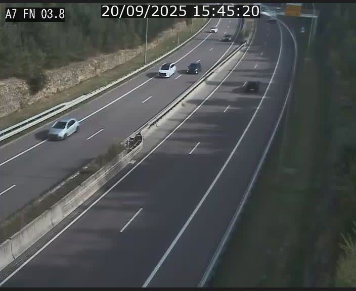 <h2>Caméra autoroute Luxembourg A7 - Passage à gibier Rëngelbour - direction Tunnel Stafelter</h2>