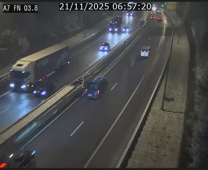 <h2>Caméra autoroute Luxembourg A7 - Passage à gibier Rëngelbour - direction Tunnel Stafelter</h2>