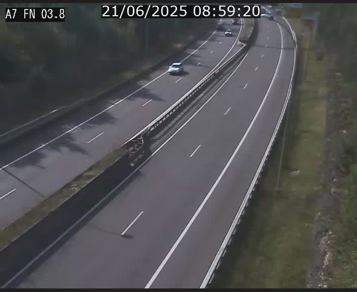 <h2>Caméra autoroute Luxembourg A7 - Passage à gibier Rëngelbour - direction Tunnel Stafelter</h2>