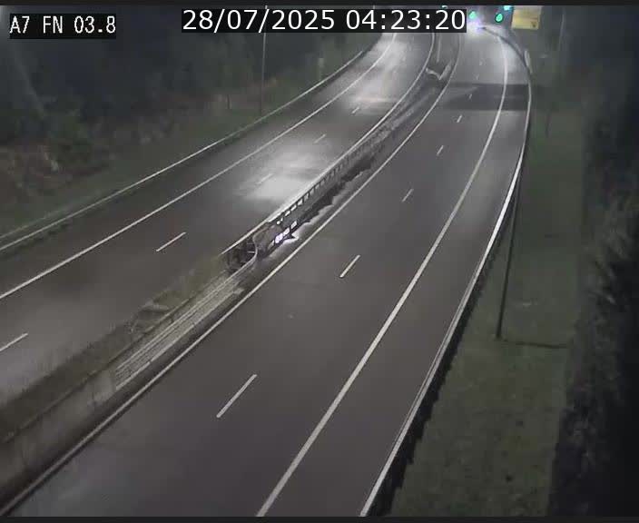 <h2>Caméra autoroute Luxembourg A7 - Passage à gibier Rëngelbour - direction Tunnel Stafelter</h2>