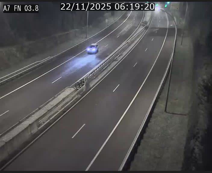 <h2>Caméra autoroute Luxembourg A7 - Passage à gibier Rëngelbour - direction Tunnel Stafelter</h2>