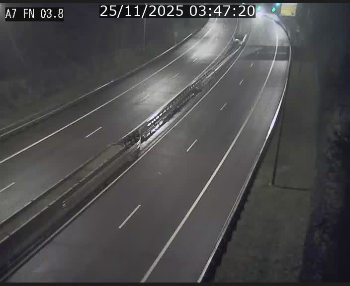 <h2>Caméra autoroute Luxembourg A7 - Passage à gibier Rëngelbour - direction Tunnel Stafelter</h2>