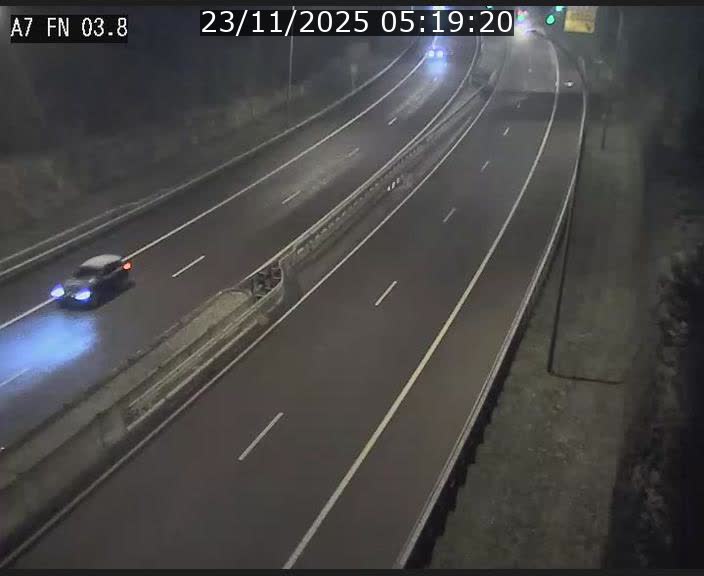 <h2>Caméra autoroute Luxembourg A7 - Passage à gibier Rëngelbour - direction Tunnel Stafelter</h2>