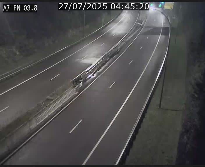 <h2>Caméra autoroute Luxembourg A7 - Passage à gibier Rëngelbour - direction Tunnel Stafelter</h2>