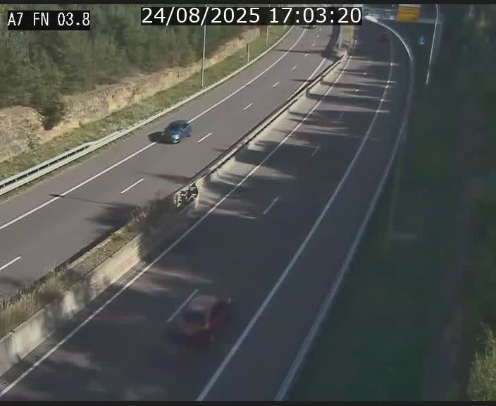 <h2>Caméra autoroute Luxembourg A7 - Passage à gibier Rëngelbour - direction Tunnel Stafelter</h2>